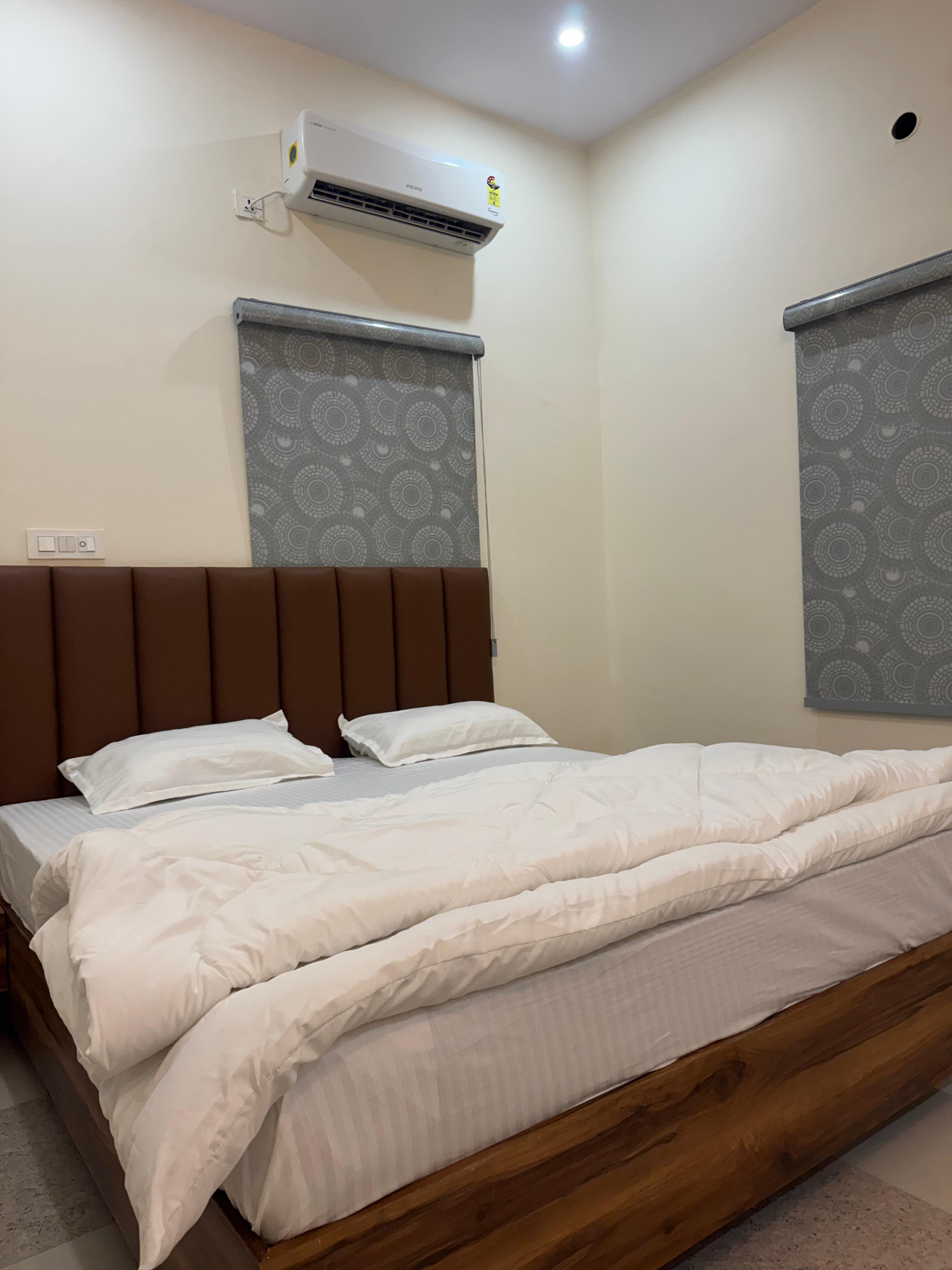 Hotels near Ramdevra - Luxury lobby and reception area